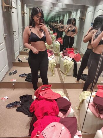 Full leaked Srishti sharma private photo