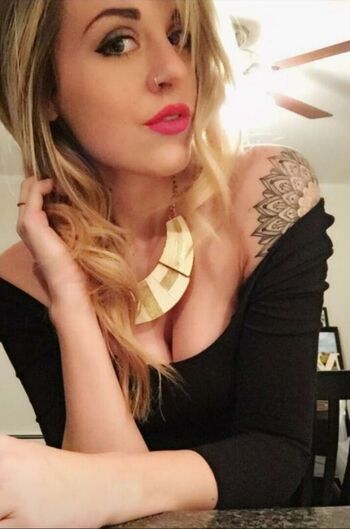 Full leaked Sruetercreates private photo