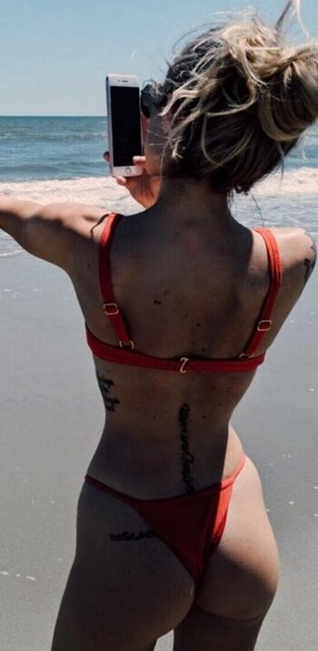 Full leaked Sruetercreates private photo