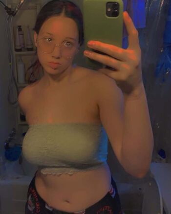 Full leaked Stacey private photo