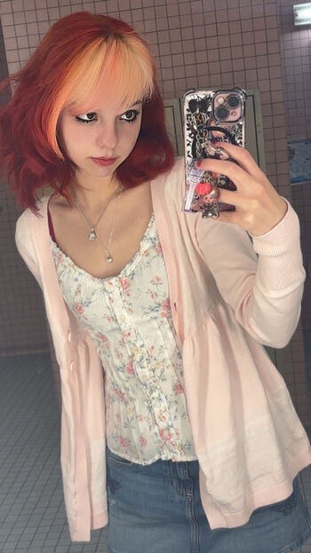 Full leaked Stardustcos page private photo