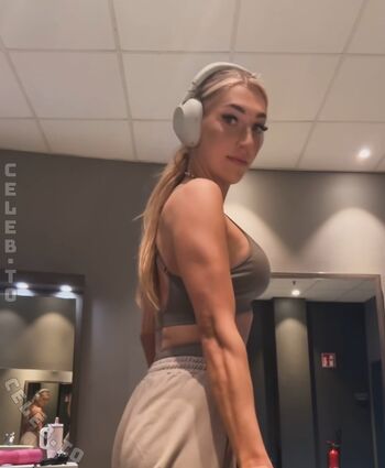 Full leaked Starletnova  page private photo