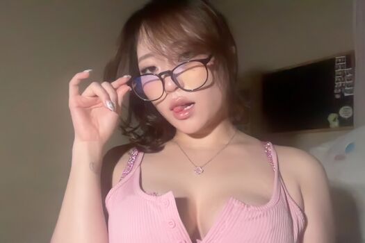 Full leaked Starriebun private photo