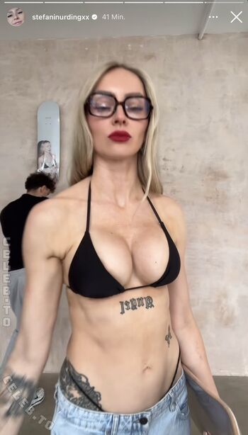 Full leaked Stefani nurding private photo