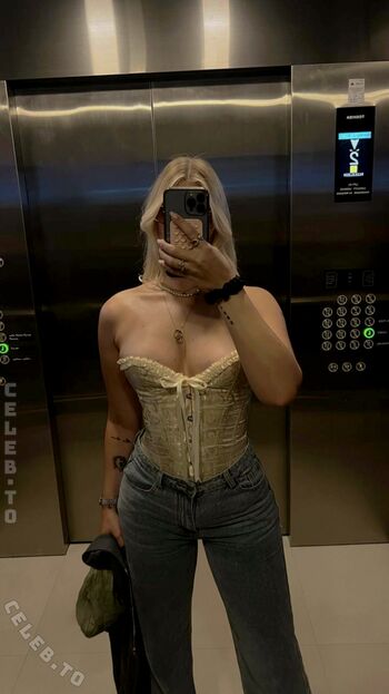 Full leaked Stefanie emig private photo