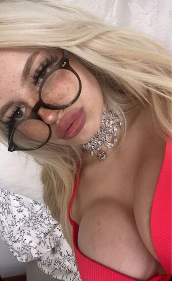 Full leaked Steffisnowbunny private photo