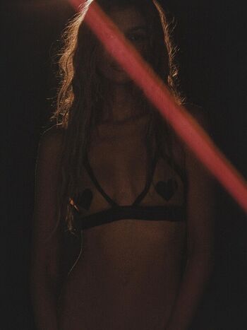 Stella Maxwell