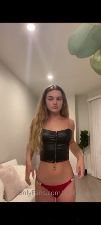 Full leaked Stellaspears private photo