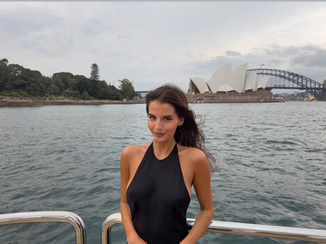 Full leaked Steph mandich page private photo