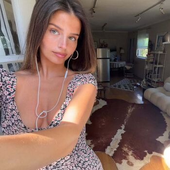 Full leaked Steph mandich page private photo