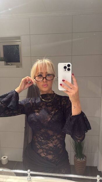 Full leaked Stephaness private photo