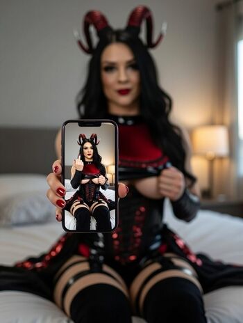 Stephanie Vaquer