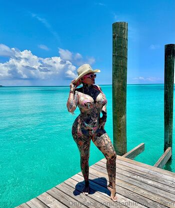 Full leaked Stephiexo private photo