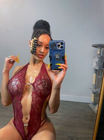 Full leaked Stormi maya private photo