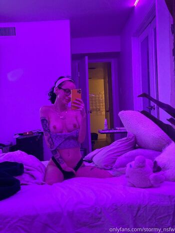 Full leaked Stormysummers private photo