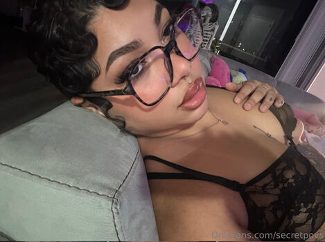 Full leaked Strawbooty private photo