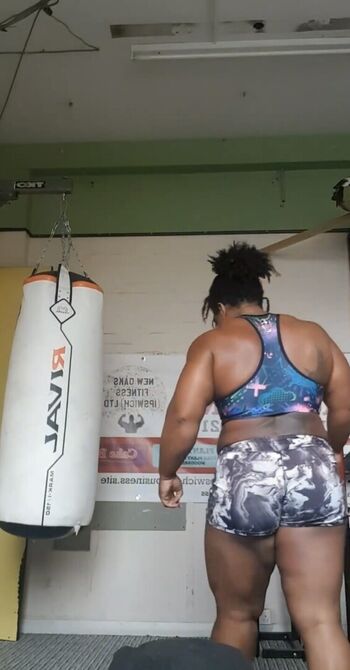 Full leaked Strongwomen private photo