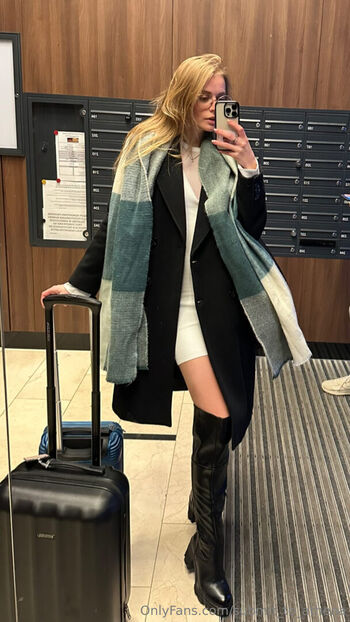 Full leaked Submit to athena page private photo