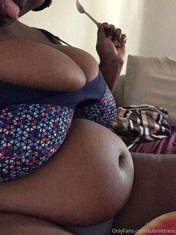 Full leaked Submittress private photo