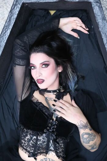 Full leaked Succubus inked private photo
