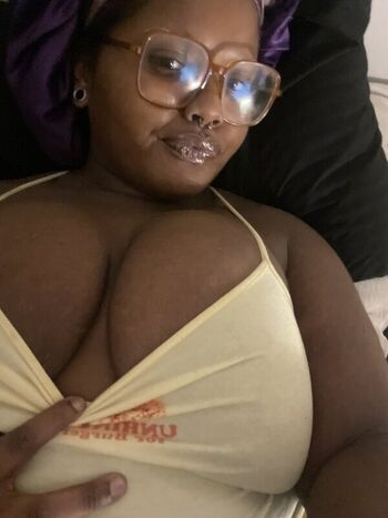 Full leaked Succubusmiaa private photo