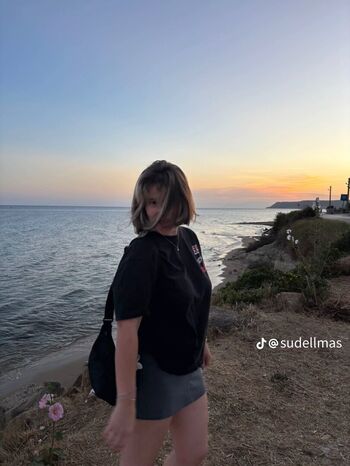 Full leaked Sude elmas private photo