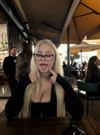 Full leaked Sudemathers private photo