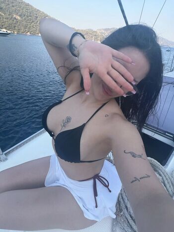 Full leaked Sudemwah private photo