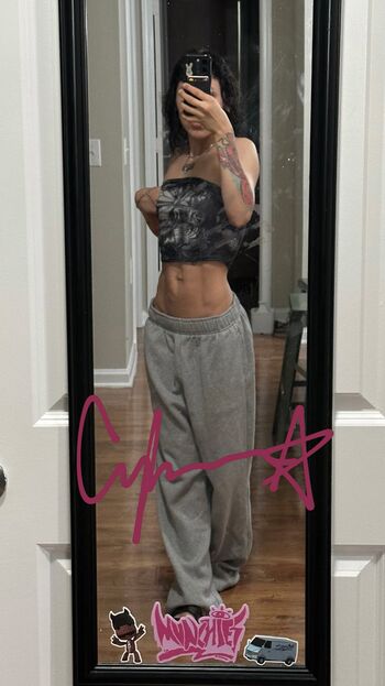 Full leaked Suedmza private photo