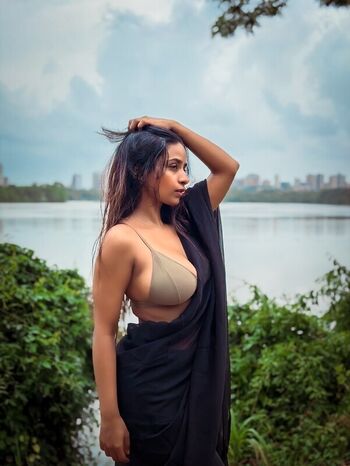 Full leaked Suhana khan private photo