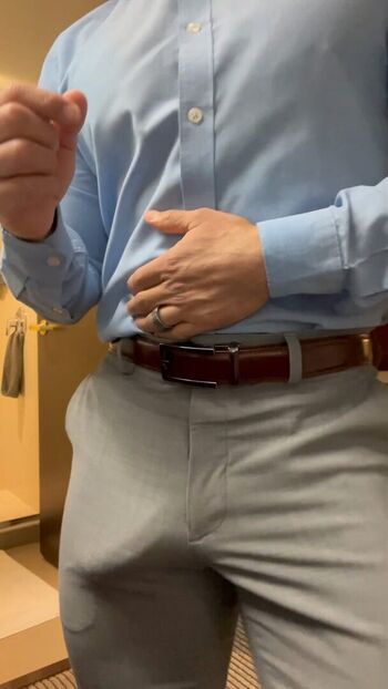 Full leaked Suitbulgencakes private photo