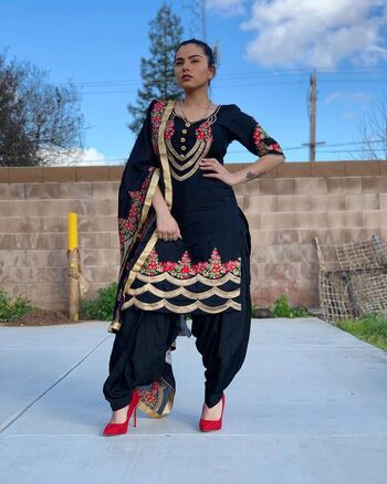 Full leaked Sukh bains private photo
