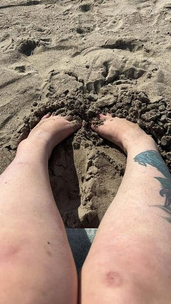 Full leaked Suki ray private photo