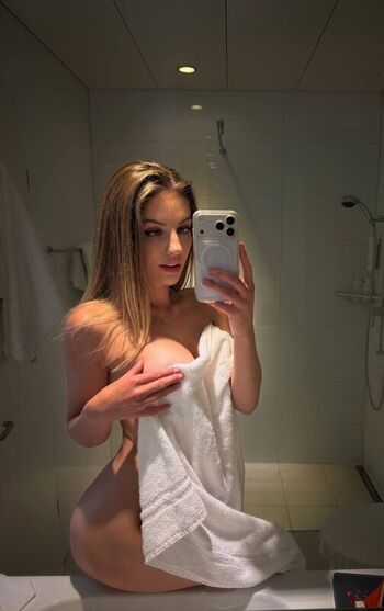Full leaked Sunny horizon private photo