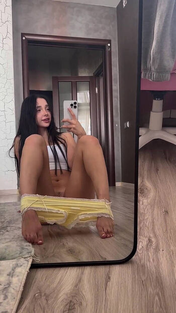 Full leaked Sunnyunny private photo
