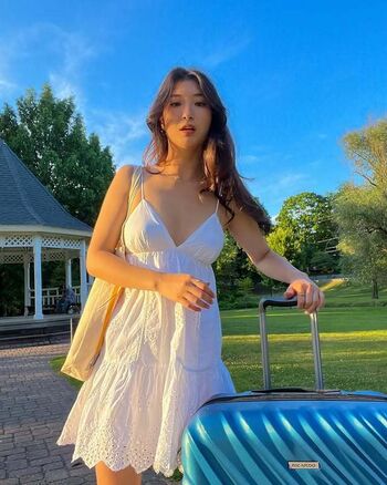 Full leaked Sunnyliachoi private photo