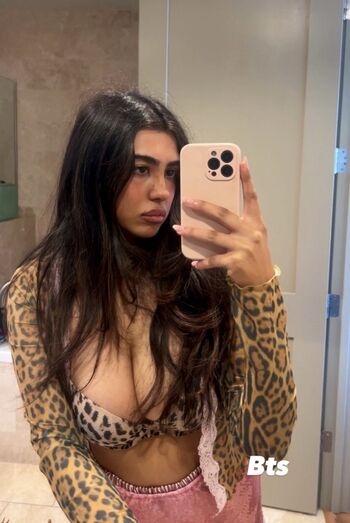 Full leaked Sunya siddiqui private photo