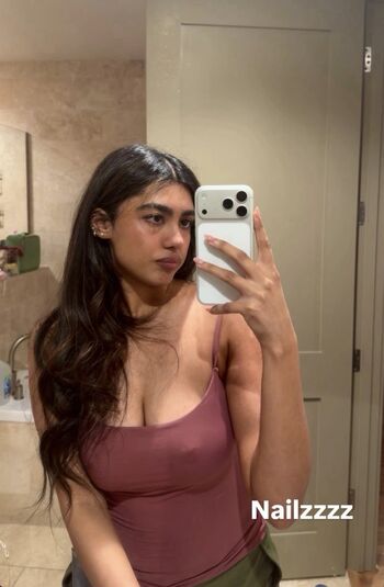 Full leaked Sunya siddiqui private photo