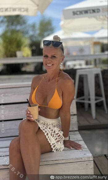 Full leaked Sunyyy  page private photo