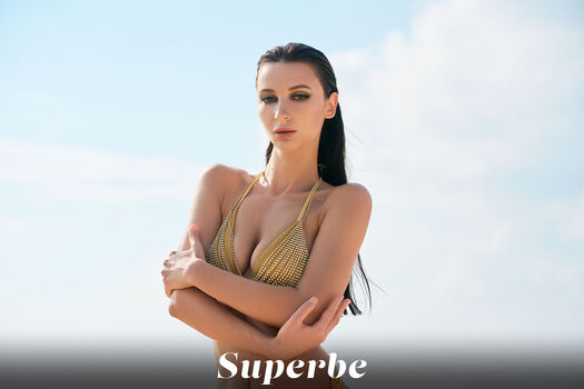 Full leaked Superbe private photo