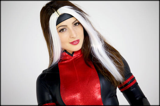 Superheroines