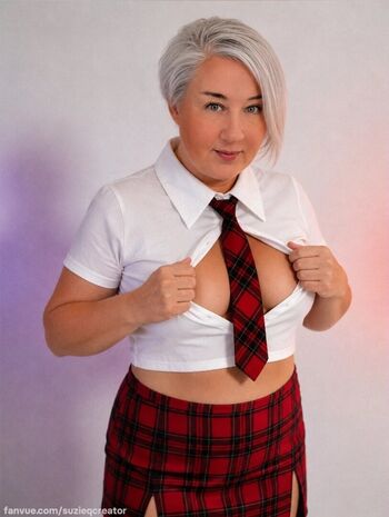 Full leaked Suzieqcreator private photo