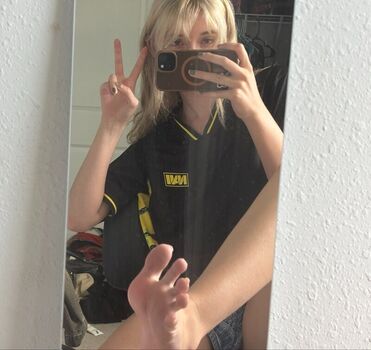 Full leaked Swordfan  page private photo