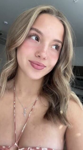 Full leaked Sydnee momakov private photo