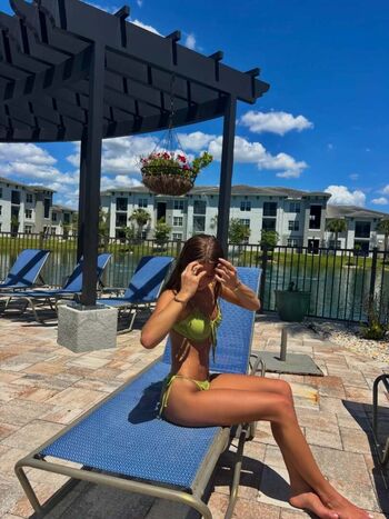 Sydnee Momakov