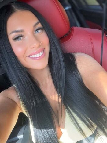 Full leaked Sydney cummins private photo