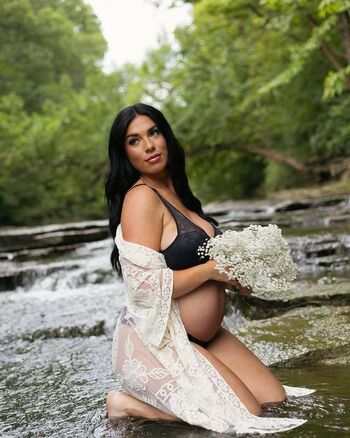 Full leaked Sydney cummins private photo