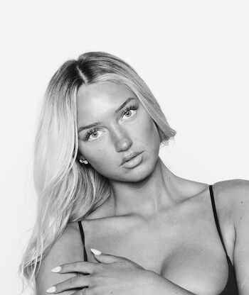 Full leaked Sydney thomas private photo