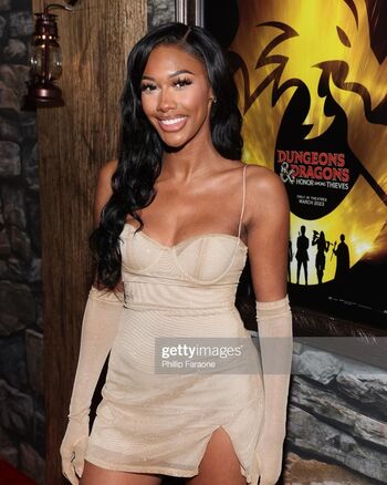 Full leaked Sydney winbush private photo