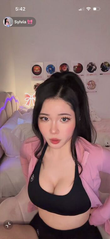 Sylviaxoxo__